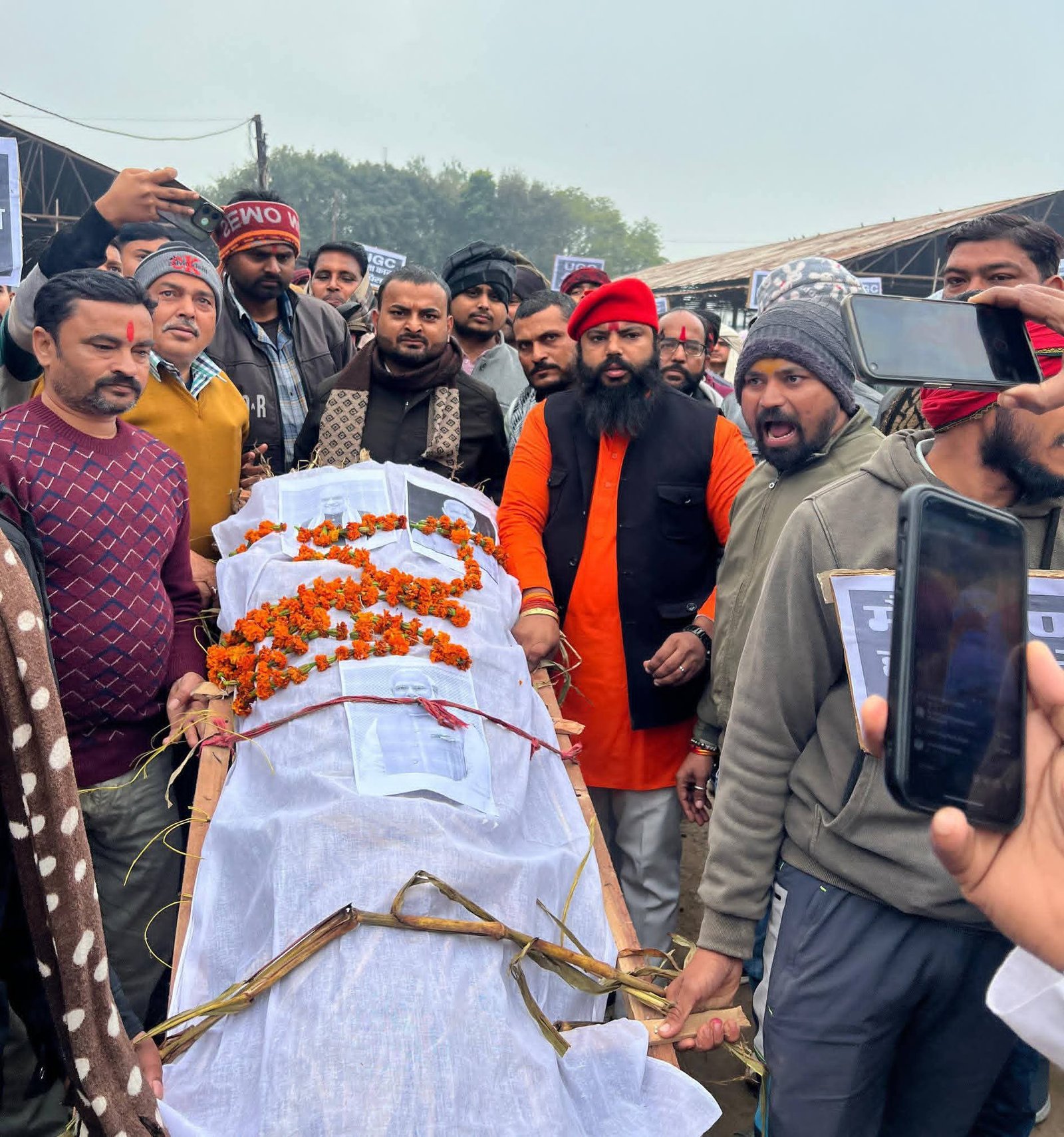 मुरैना: UGC कानून के विरोध में पोरसा में ‘धुआंधार’ प्रदर्शन; करणी सेना ने दी ‘भारत बंद’ की चेतावनी